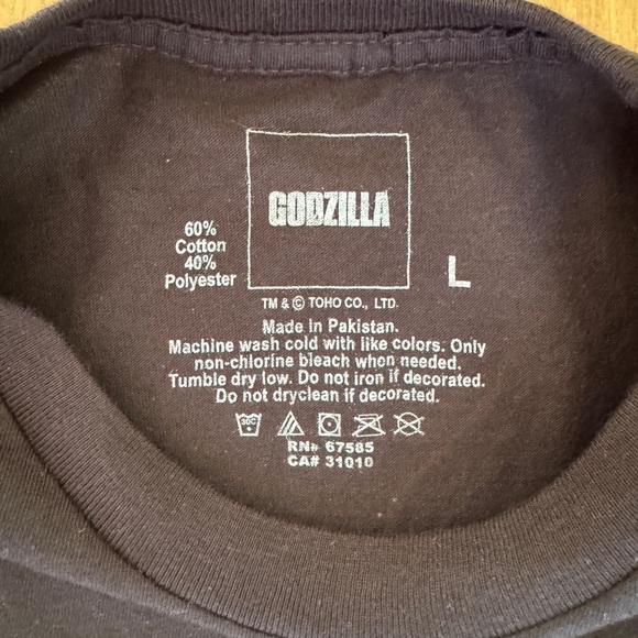 Godzilla Adult T-Shirt New. - Picture 5 of 8